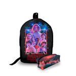 Mini Mochila Urbana + Estojo - Stranger Thinks - Lançamento 2