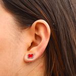 Brinco Trevo Vermelho Liso Aço Inoxidável