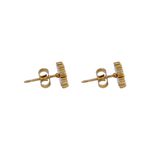 Brinco Trevo Branco Liso Pequeno Aço Inoxidável Dourado 