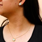 Conjunto Brinco e Colar Trevo Azul Liso Aço Inoxidável Dourado 