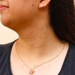 Conjunto Brinco e Colar Trevo Rosa Liso Aço Inoxidável Dourado 