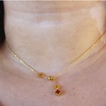 Colar Gravata com Trevos Vermelho Aço Inoxidável Dourado 