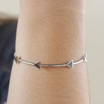 Bracelete Setas Aço Inoxidável 