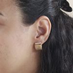 Brinco Ear Hook 7 Fios Com Pontos De Luz By Kumbayá Joias
