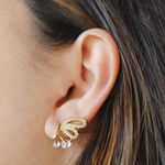 Brinco Asa de Borboleta com Zircônias Banho de Ouro 18K