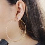 Brinco Argola Grande Texturizada Banho de Ouro 18K