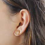 Brinco Tulipa com Zircônias Incolor Banho de Ouro 18K