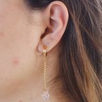 Brinco Longo com Base Argola Corrente Groumet e Pingente de Coração Banho de Ouro 18K