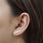Brinco Ear Cuff Estrelas com Zirconia Semijoia Banho de Ouro 18K