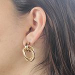 Brinco Dois Elos Texturizados Banho de Ouro 18K