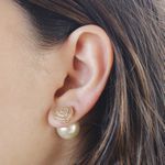 Brinco Grace Kelly Coração Cravejado e Pérola Banho de Ouro 18K