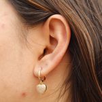 Brinco Argola com Coração Cravejado Banho de Ouro 18K