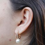 Brinco Argola Duas Fileiras Cravejadas e Pérola Banho de Ouro 18K