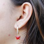 Brinco Argola Gancho Cravejado e Borboleta Vermelha Banho de Ouro 18K