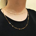 Colar Duplo Medalhas e Micropérolas By Kumbayá Joias