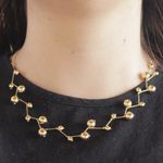Colar Arabesco Bolas Grandes e Médias Banho de Ouro 18K