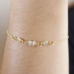 Pulseira Lacraia e Ponto De Luz Incolor By Kumbayá Joias