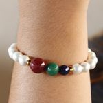 Pulseira Pérolas Shell E Pedras Naturais Jade Safira, Verde Esmeralda e Rubelita Banho de Ouro 18K