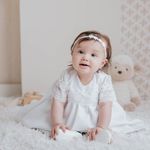 Vestido Batizado Alfaiataria com Detalhe em Renda