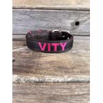 COLEIRA BABY PERSONALIZADA 3cm marrom com nome em pink