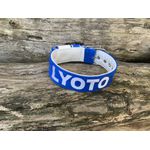 COLEIRA PERSONALIZADA 5cm azul/branca com nome em branco