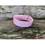 COLEIRA PERSONALIZADA 5cm rosa claro com nome em branco