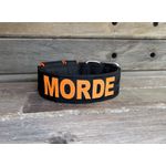 COLEIRA PERSONALIZADA 5cm preta com nome em laranja fluorescente