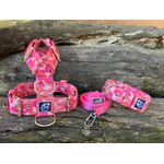 KIT PEITORAL UNIVERSAL, COLEIRA CAMUFLADA E GUIA DE PASSEIO cor camuflado rosa