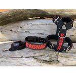 KIT PEITORAL PERSONALIZADO POLIÉSTER COMUM, COLEIRA PERSONALIZADA COURO SINTÉTICO E GUIA DE PASSEIO preto e vermelho