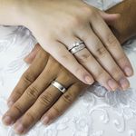 Par de Aliança em Prata 995 + Anel Solitario com acabamento polido Bridal Bow - Combo