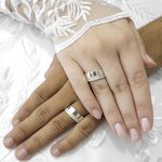 Conjunto Aliança de Namoro em Prata + Anel Solitario com acabamento lateral diamantado - Par