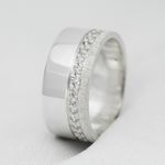 Conjunto Aliança de Namoro em Prata + Anel Solitario com acabamento lateral diamantado - Par