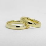 Aliança de Noivado e Aliança de Casamento em Ouro Maciço 4mm Abaulada com 1 Anel Solitarios Radiant Bow - Combo