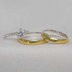 Aliança de Noivado e Aliança de Casamento em Ouro e Prata Maciço Quina Inglesa Sapphire Promise - Combo 