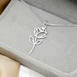 Pingente em prata 995 flor com detalhes vazados