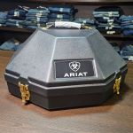 Case Ariat - Média