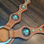 Peiteira Couro Marrom Com Margaridas Pedrinhas Tiffany & Cravinhos Cod.8556 - Boots Horse