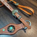 Peiteira Couro Marrom Com Margaridas Pedrinhas Tiffany & Cravinhos Cod.8556 - Boots Horse