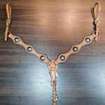 Peiteira Couro Marrom Com Margaridas Pedrinhas Azul Turquesa & Cravinhos Cod.8556 - Boots Horse