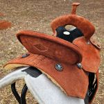 Sela Oficial Protec Horse - Neoprene Havana Assento Preto Aba Recortada