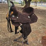 Sela Forma Protec Horse Neoprene Café - Aba Virada Recortada