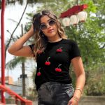 Blusa Preta Cereja