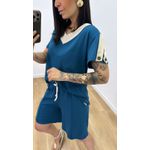 Conjunto Adriana Petróleo