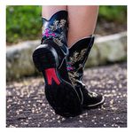 Bota Texana Feminina Bico Quadrado Preta Bordada