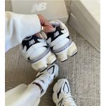 Tênis New Balance 9060 Branco e Preto 