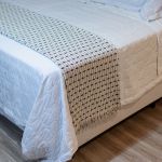 Manta Casal Multiuso Força do Querer p/ Cama, Sofá - Bege com Preto