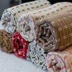 Manta Casal Multiuso Força do Querer p/ Cama, Sofá - Bege com Preto