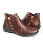 Bota Rasteira Feminina em Couro Cano Baixo Pinhão Ref. 09942.09933