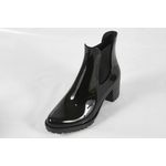 Bota Feminina Salto Baixo Verniz Preto Ref. 09721.09961