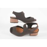 Sandália Salto Baixo Neoprene Café Ref. 09751.09422